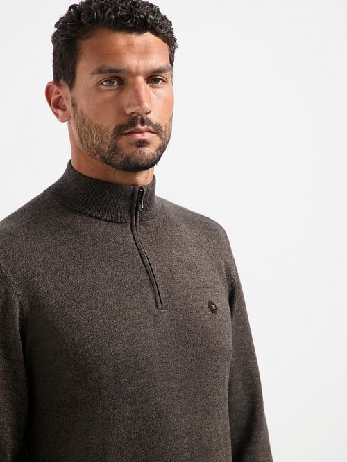 No Excess Half Zip Pullover Taupe Melange Model / Detail