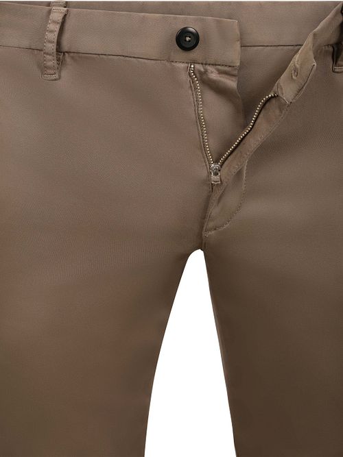 Alberto Rob Chino Brown