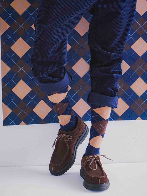 Calze al ginocchio Burlington Edinburgh in lana Navy Model / Sfeerbeeld