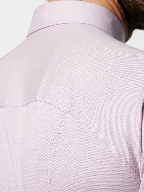 Camisa Desoto sin planchado con cuello Kent en rosa Model / Detail