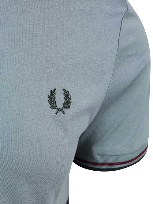Camiseta Fred Perry Twin Tipped 98A modern fit de algodón azul Product / Detail