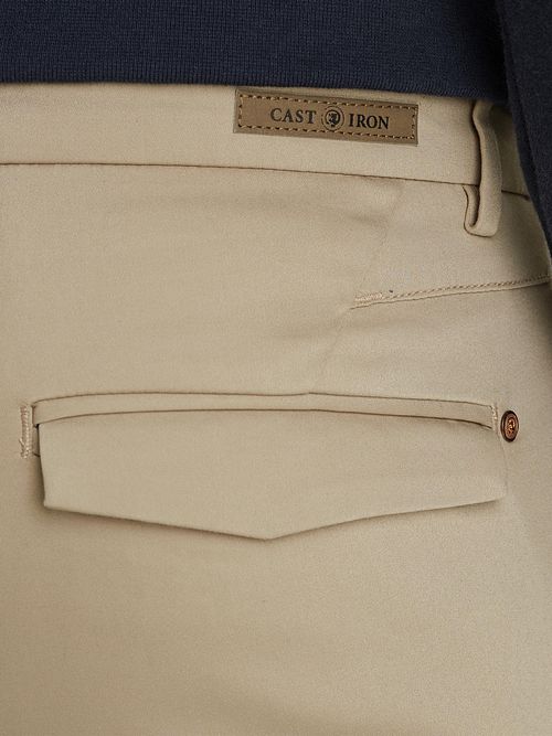 Cast Iron Jean Chino Beige Model / Detail