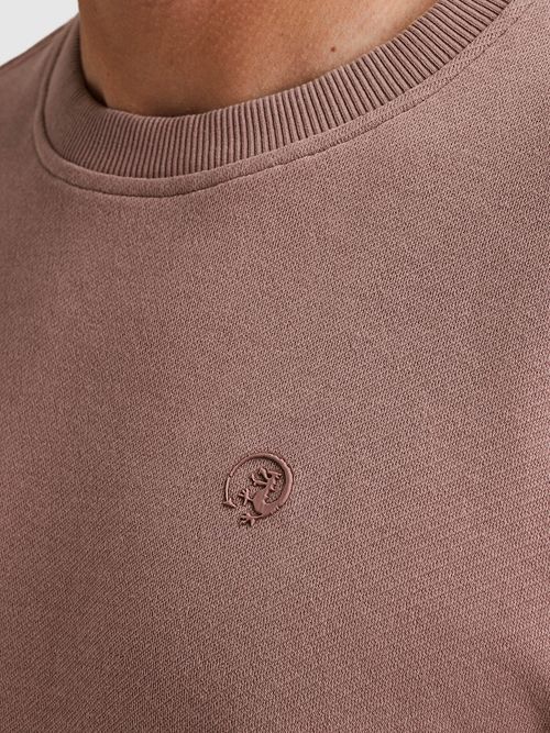 Cast Iron Sweater Pink Model / Detail