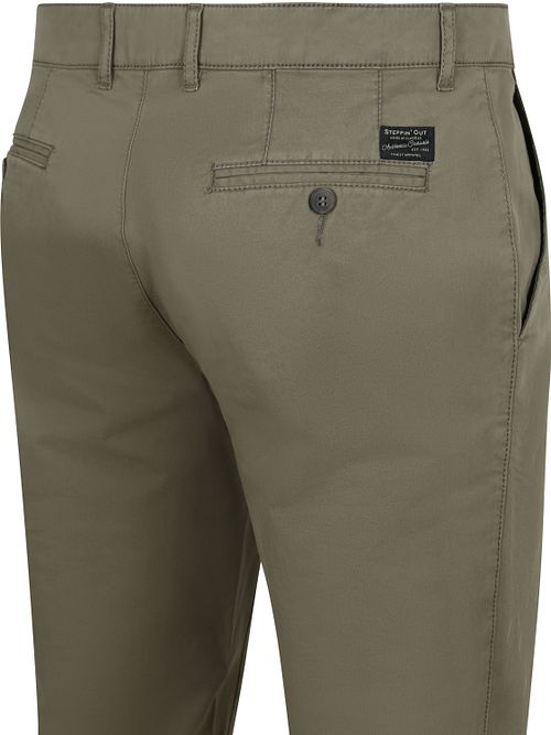 Chinosy Steppin' Out Newbury Light Twill w kolorze oliwkowym Product / Achterkant