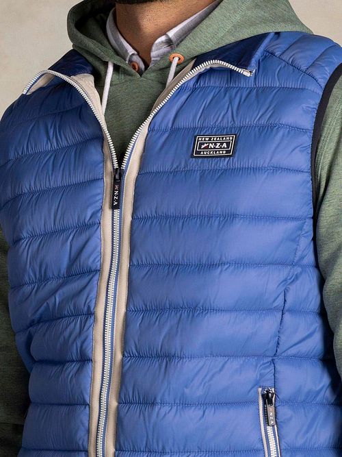 NZA Bodywarmer Puffer Blue Model / Detail