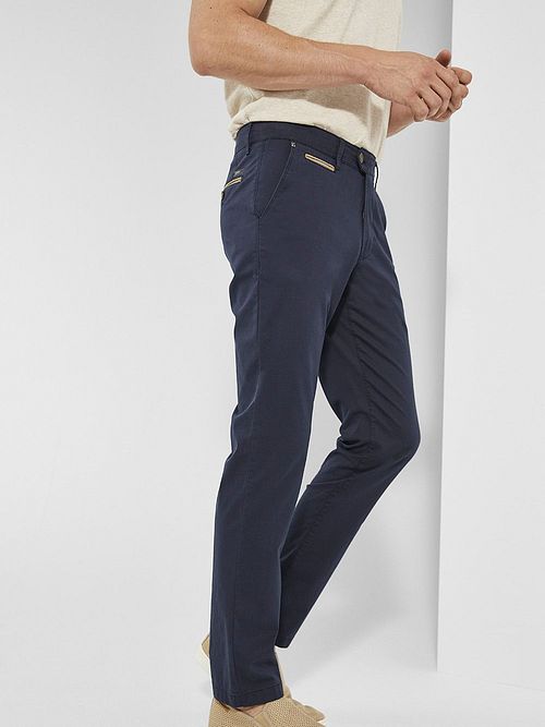 Gardeur Chino Marine Benny 3 Model / Zijkant