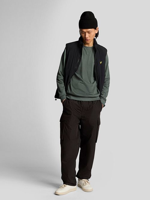 Lyle & Scott Sweater Mercurial Green Model / Voorkant
