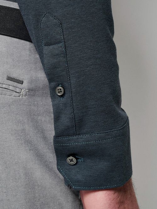 Desoto Hemd Bügelfrei Kent Melange Norfolk Blau Model / Detail