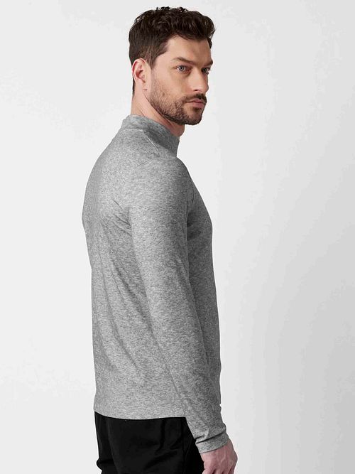 Desoto Turtleneck Pullover Grau Model / Achterkant