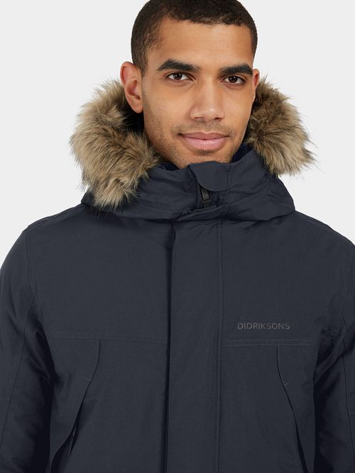 Didriksons Rick Jacket Navy Model / Voorkant