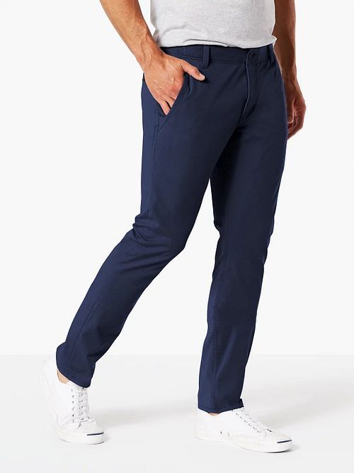 Dockers Alpha Skinny Tapered Smart 360 Flex Mörkblå Model / Voorkant