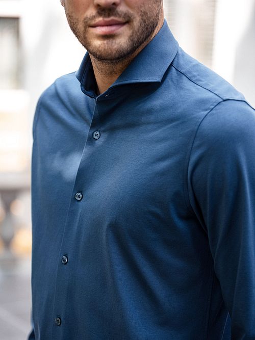 Suitable Sorona Hemd Denim Blauw Model / Detail