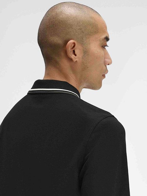 Fred Perry Langarm-Poloshirt Schwarz W54 Product / Achterkant