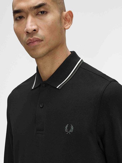 Fred Perry långärmad piké Svart W54 Model / Detail