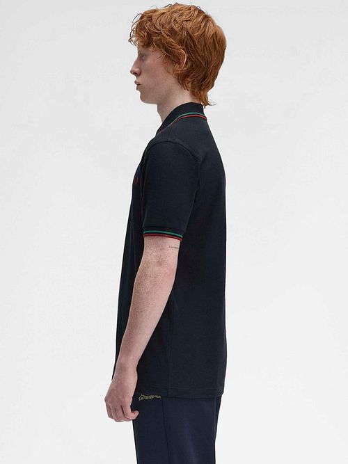 Fred Perry Polo Twin Tipped M3600 Navy Z58 Model / Zijkant