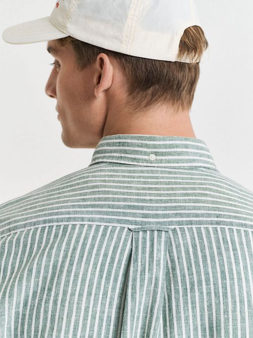 Gant Casual Skjorte Stribet Linned Grøn Model / Achterkant