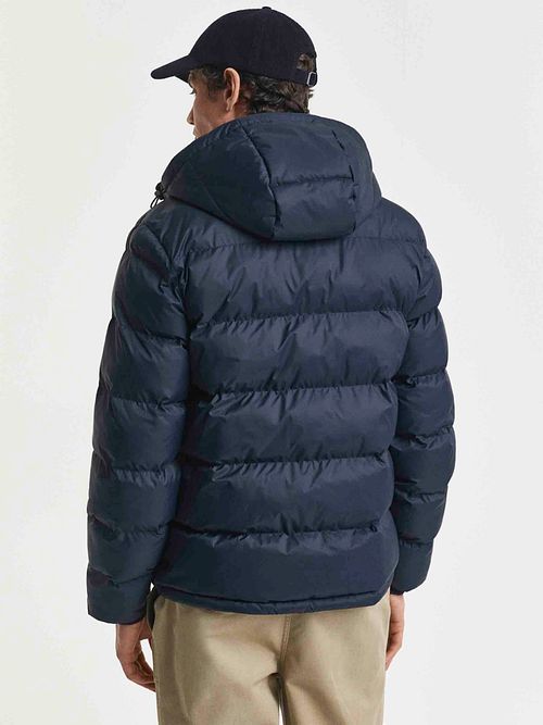 GANT Jacka Active Cloud Navy Model / Achterkant