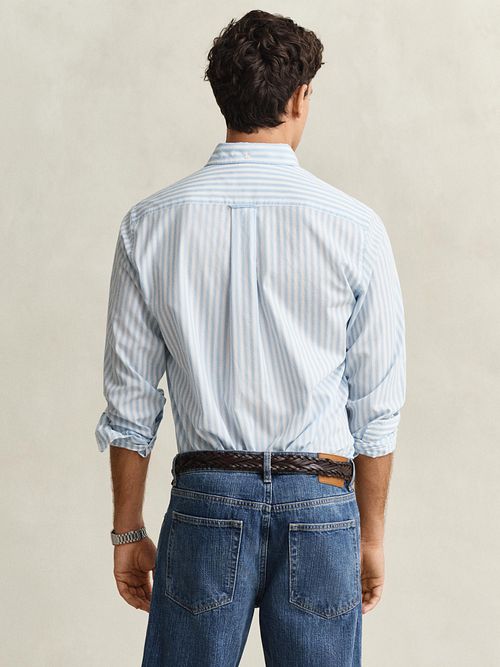 Koszula GANT Poplin Classic w niebieskie paski Model / Achterkant