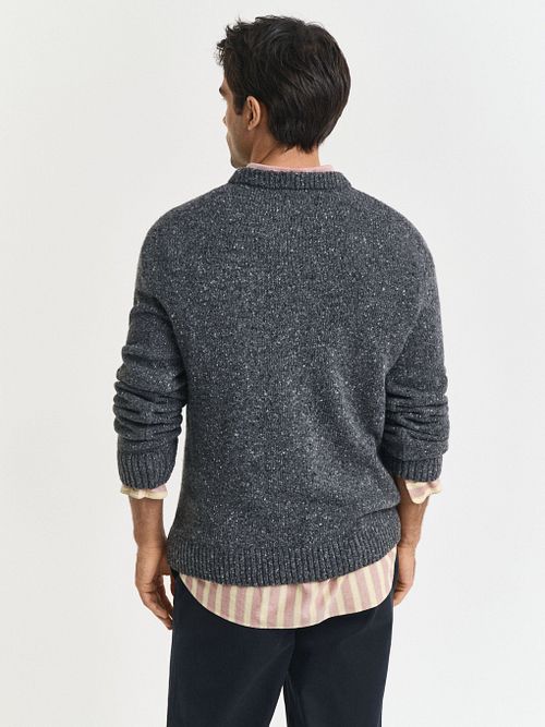 Gant Pullover Wool Blend Anthrazit Model / Achterkant