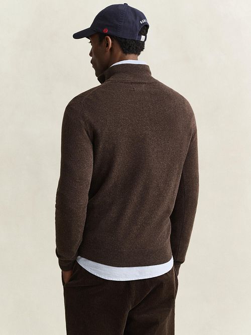 Sweter GANT z jagnięcej wełny, z półzamkiem, brązowy Model / Voorkant