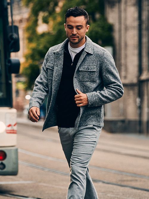 Suitable Chino Pico Veck Flanelltryck Grå Model / Sfeerbeeld