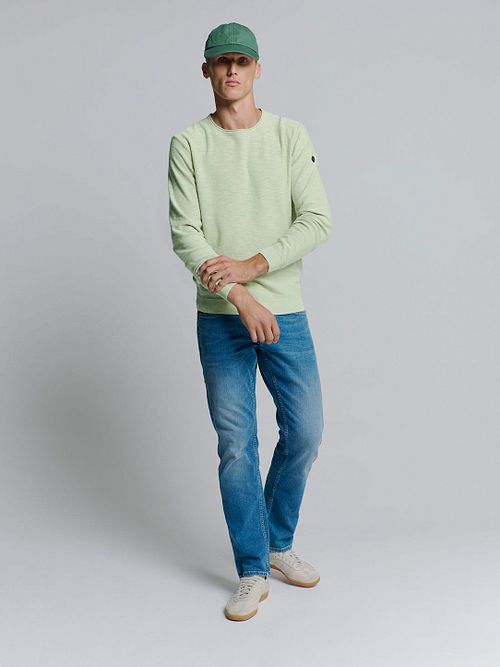 No Excess Sweater Light Green Model / Voorkant