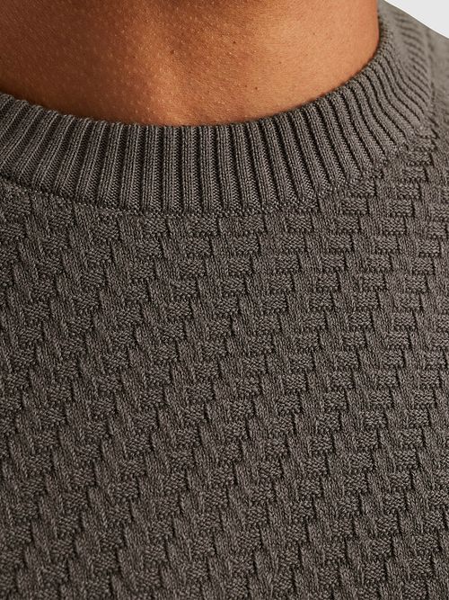 Cast Iron Sweater Knitted Anthracite Model / Detail