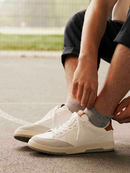 Falke Cool Kick Sneakersock Grey Model / Sfeerbeeld