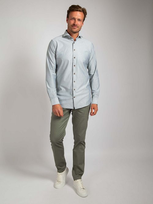 Suitable Hørskurtskjorte Grøn Model / Voorkant med Stefan