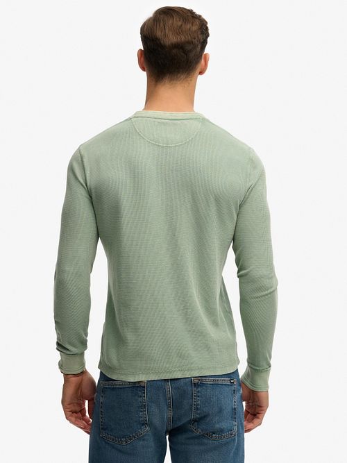 Superdry Trøje Henley Textured Grøn Model / Achterkant