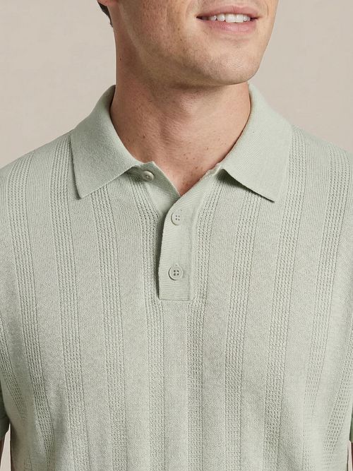 Suitable Stickad Polo Jacquard Ljusgrön Model / Detail