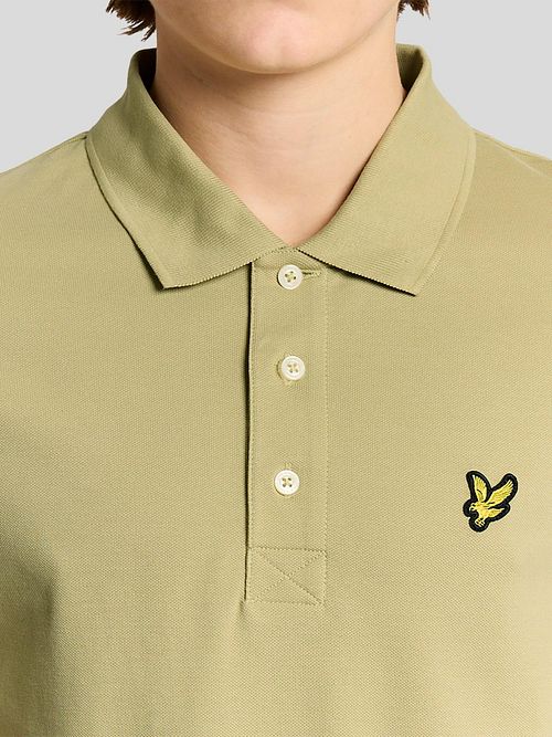 Lyle and Scott Polo Herb Grön Model / Detail