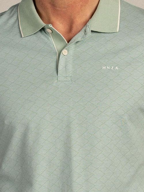 NZA Polo Goora Jacquard Mist Grön Model / Detail