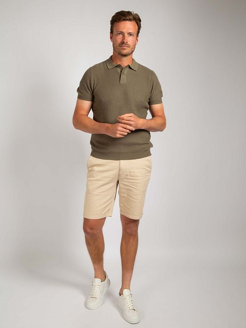 Suitable Respekt Polo Struktur Stickad Olivgrön Model / Voorkant