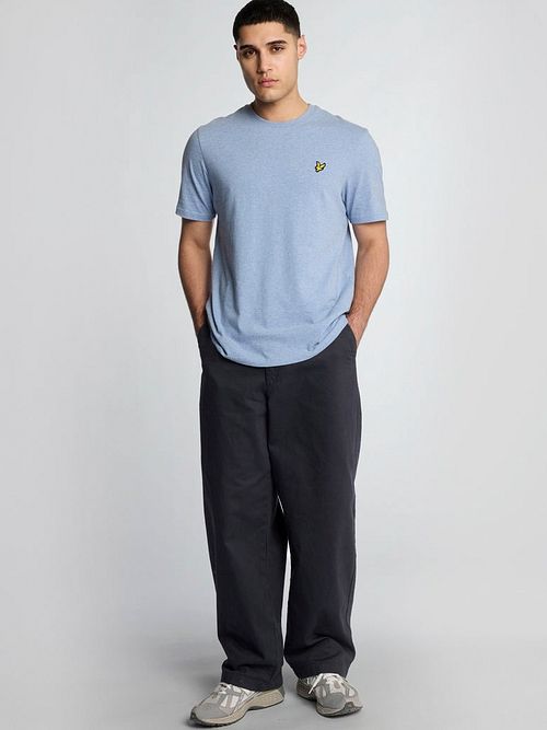 Lyle und Scott T-Shirt Heather Blau Model / Voorkant