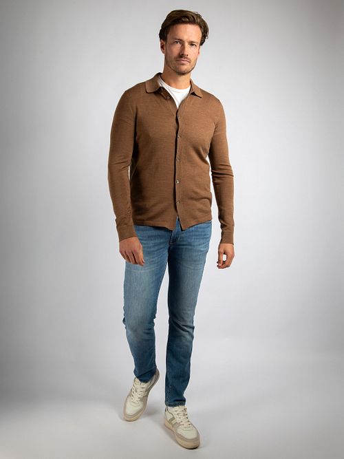 Kardigan Suitable z wełny merynosów, camel Model / Voorkant