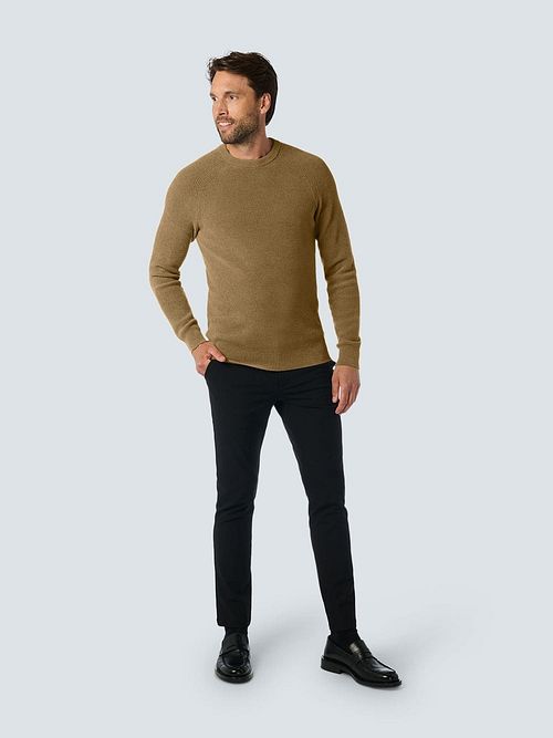 Sweter No Excess Ribknit khaki Model / Voorkant