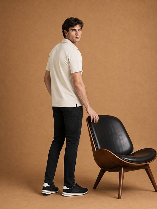 King Essentials The James Polotröja Ecru Model / Achterkant