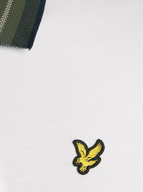 Koszulka polo Lyle and Scott z kołnierzykiem w kratę tartan w kolorze białym Model / Detail