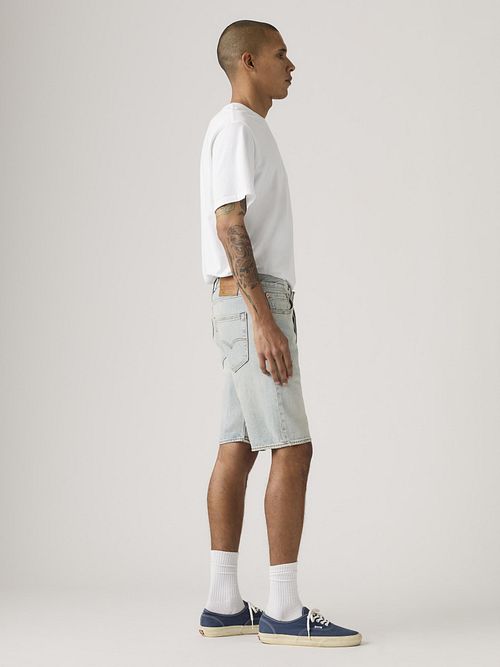 Szorty jeansowe Levi’s 501 w kolorze błękitnym Model / Zijkant