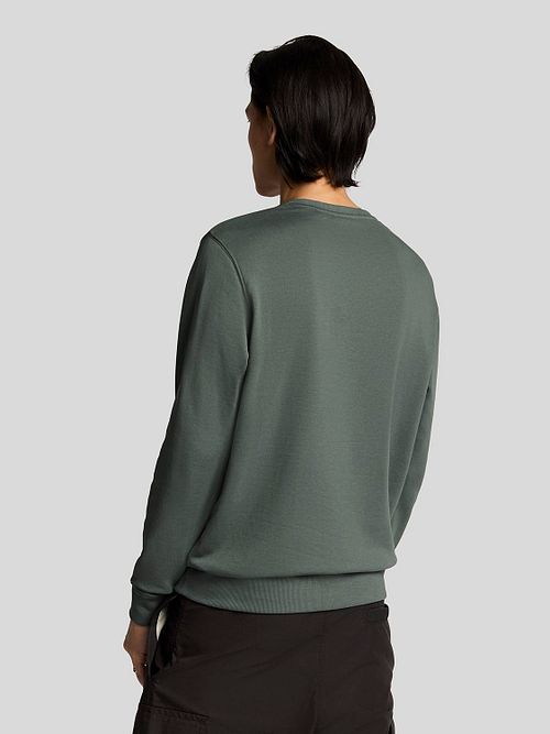 Lyle & Scott Sweater Mercurial Green Model / Achterkant