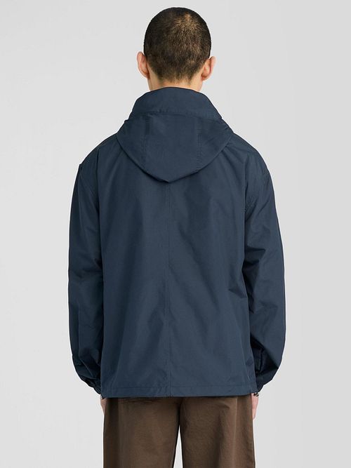 Kurtka softshell z polarem Lyle & Scott w kolorze granatowym Model / Achterkant