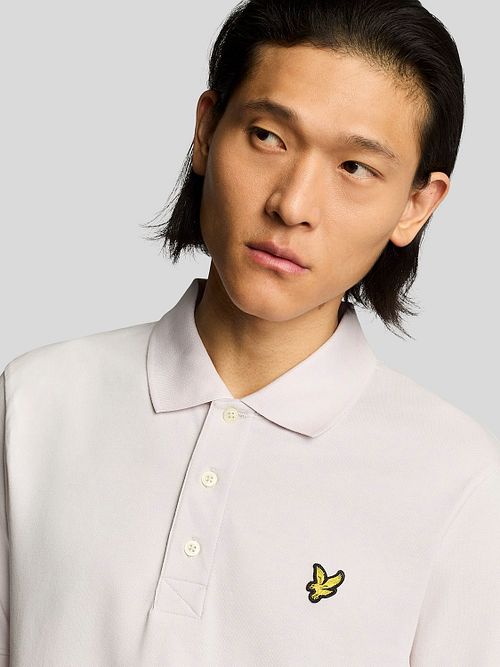 Lyle and Scott Pikétröja Lavendel Dimma Model / Detail