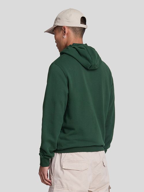 Lyle and Scott Hoodie ciemnozielona Model / Achterkant