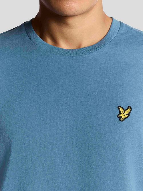Lyle and Scott T-shirt Hav Blå Model / Detail