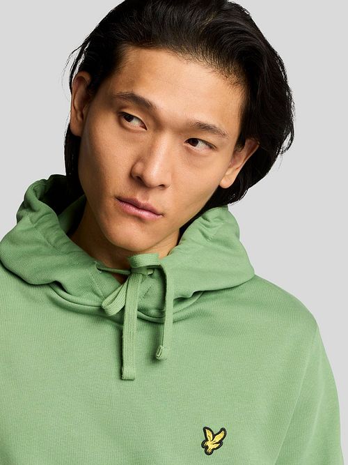 Lyle und Scott Kapuzenpullover Grün Model / Detail