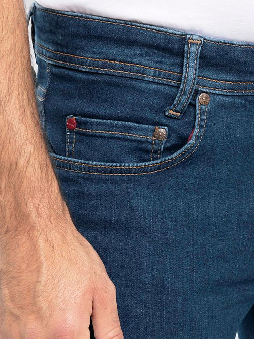 MAC Jeans Macflexx dyp blå steinvask Model / Detail