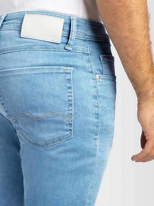 MAC Jeans Macflexx Ljusblå LSU Model / Detail