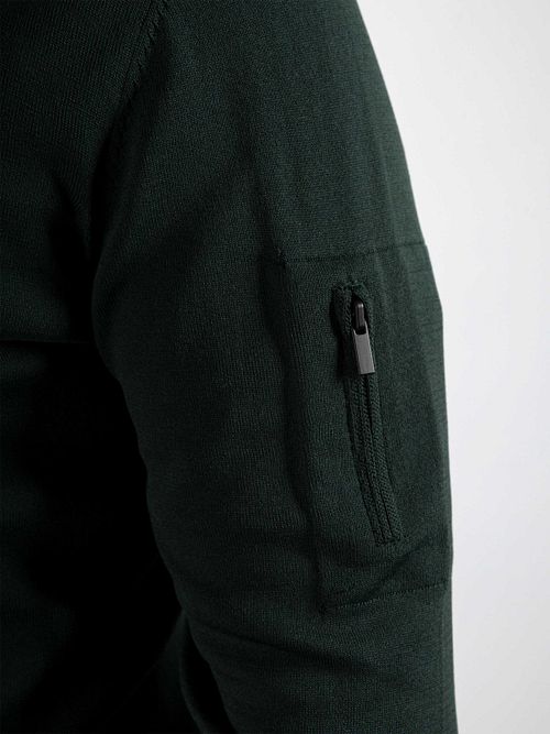Maglione Suitable Cooldry Knit Turtleneck Verde Model / Detail