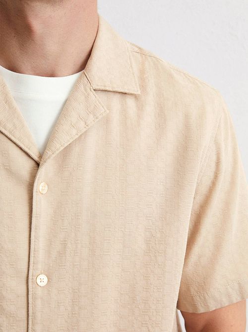 Marc O'Polo Krøllet Skjorte Korte Ærmer Beige Model / Detail